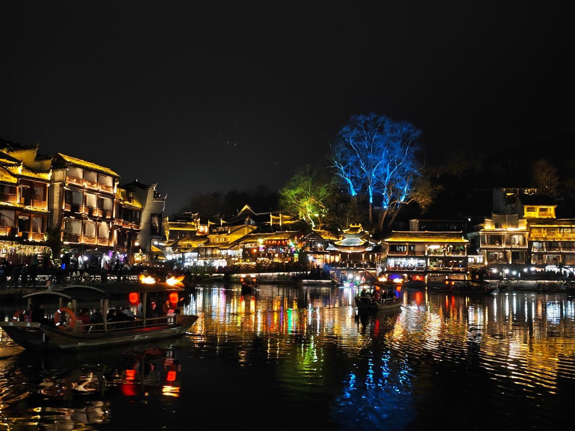 Fenghuang Memory Linjiang Inn Eksteriør bilde