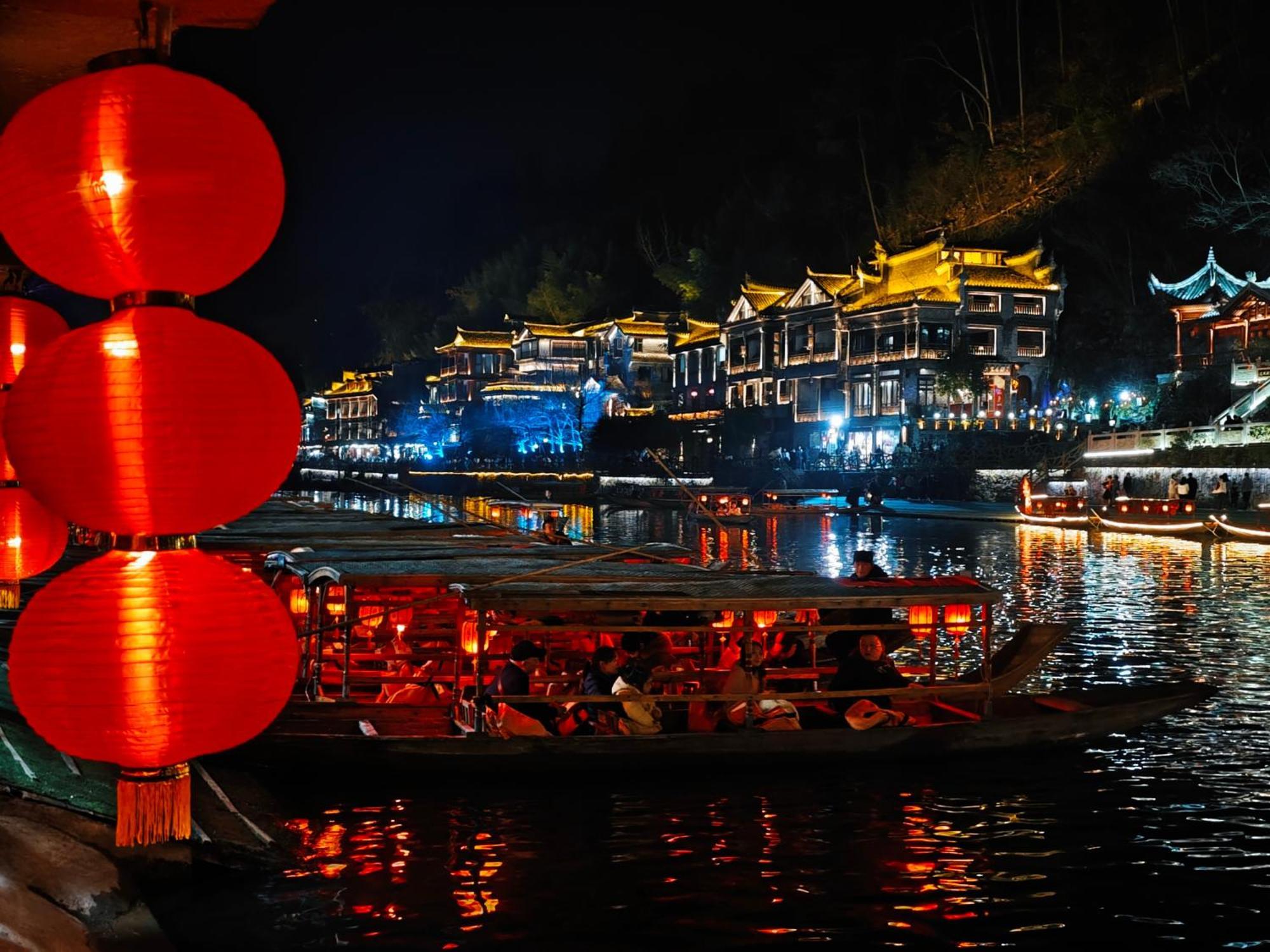 Fenghuang Memory Linjiang Inn Eksteriør bilde