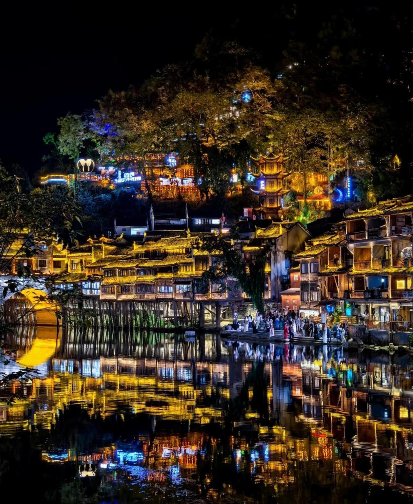 Fenghuang Memory Linjiang Inn Eksteriør bilde
