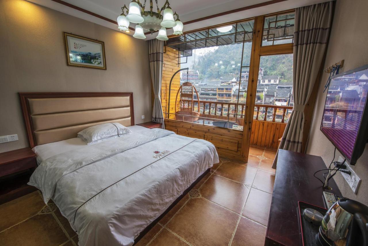 Fenghuang Memory Linjiang Inn Eksteriør bilde